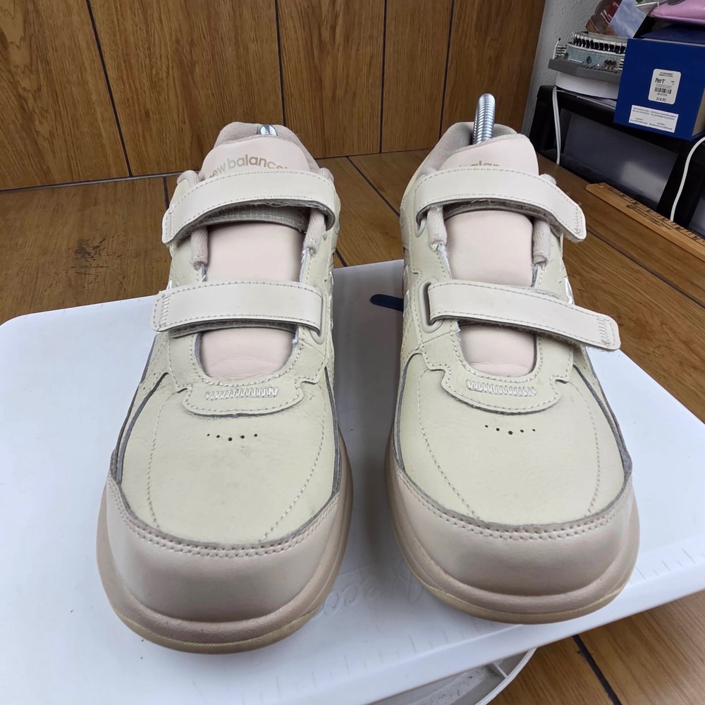 New Balance 577 Bone Beige Leather Walking Shoes Hook Loop MW577VB Mens 10 D - Picture 3 of 16
